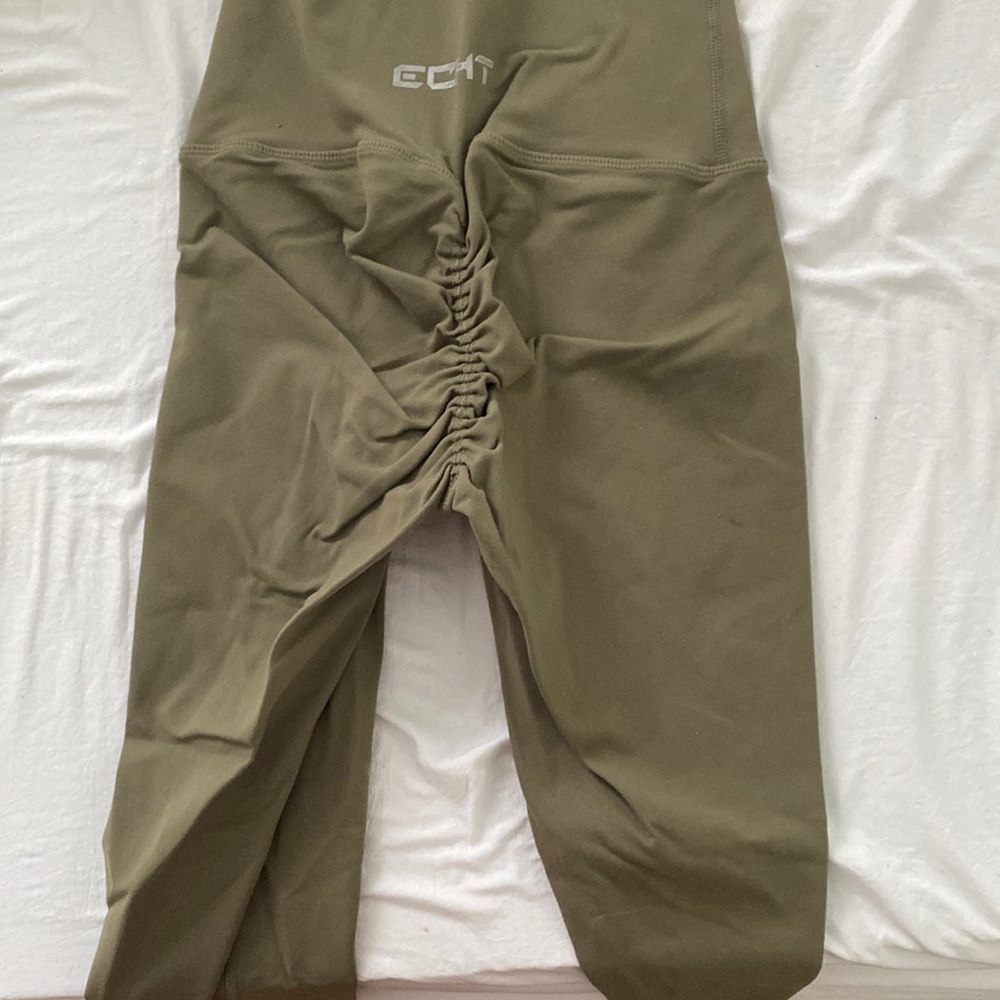 Echt XS booty scrunch leggings